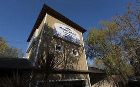 Howard Johnson Marinas & Resort